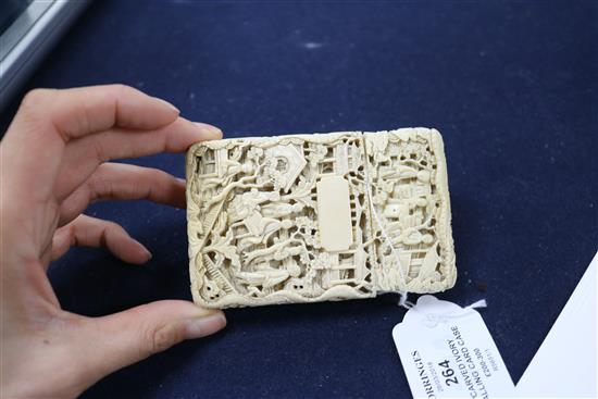 A Cantonese carved ivory calling card case a.f. (small piece missing) 10.5cm